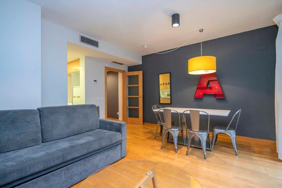 2 Bedroom Duplex Apartment With Balcony 4-3 Barcelona Eksteriør bilde