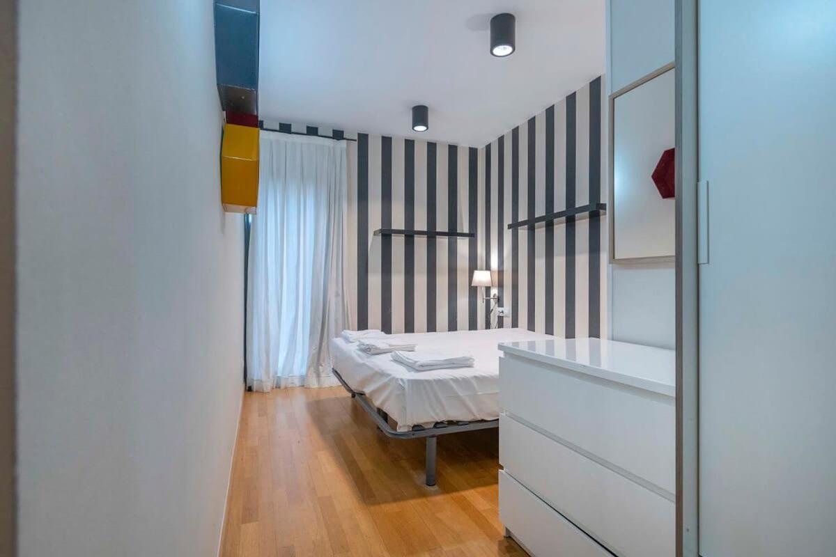 2 Bedroom Duplex Apartment With Balcony 4-3 Barcelona Eksteriør bilde