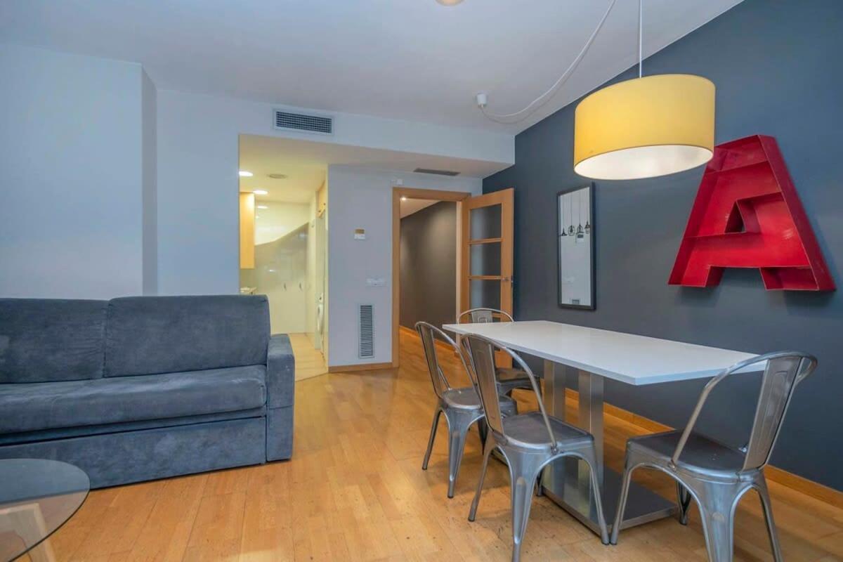2 Bedroom Duplex Apartment With Balcony 4-3 Barcelona Eksteriør bilde