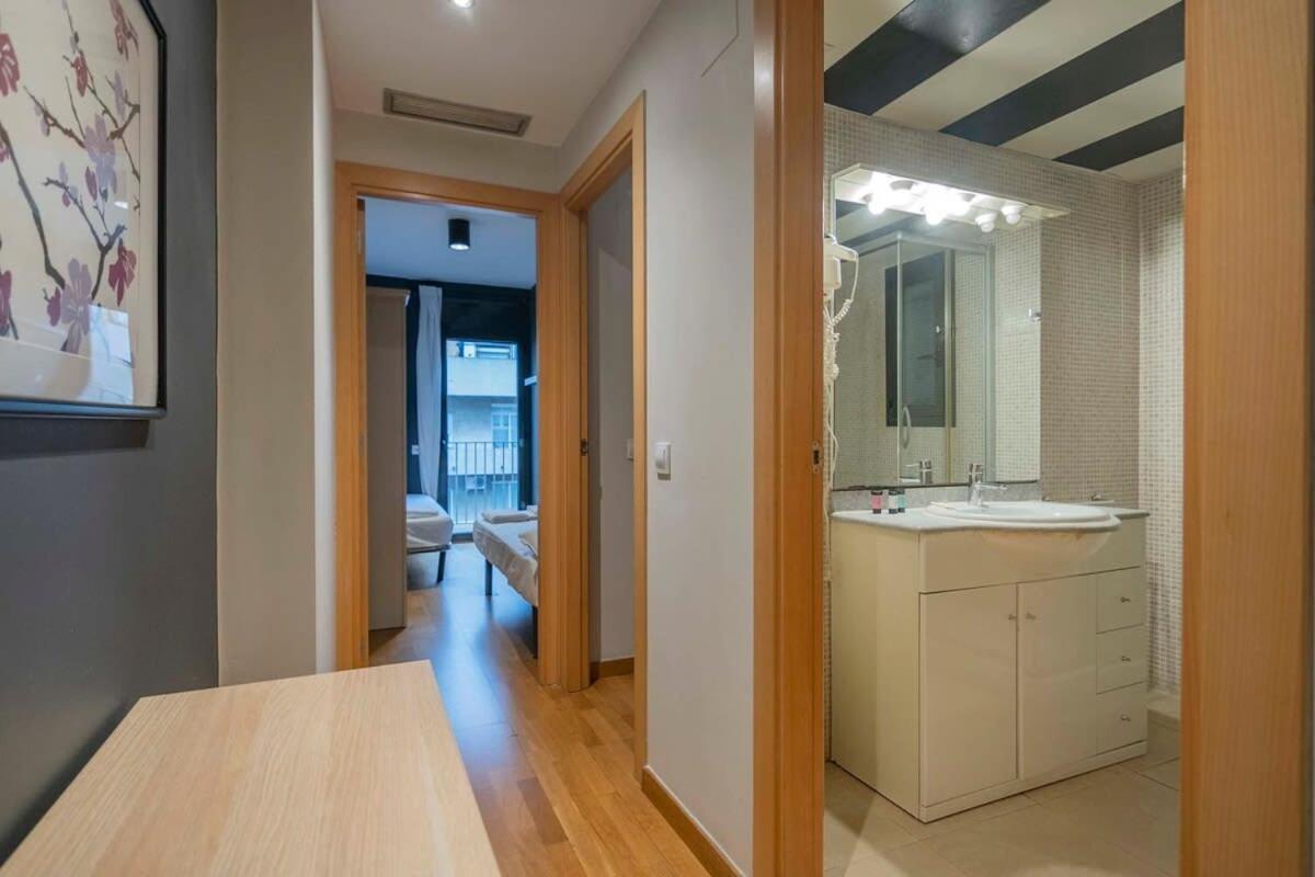 2 Bedroom Duplex Apartment With Balcony 4-3 Barcelona Eksteriør bilde