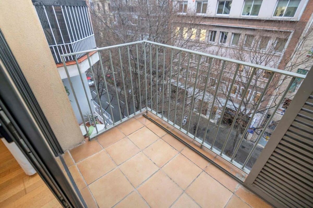 2 Bedroom Duplex Apartment With Balcony 4-3 Barcelona Eksteriør bilde